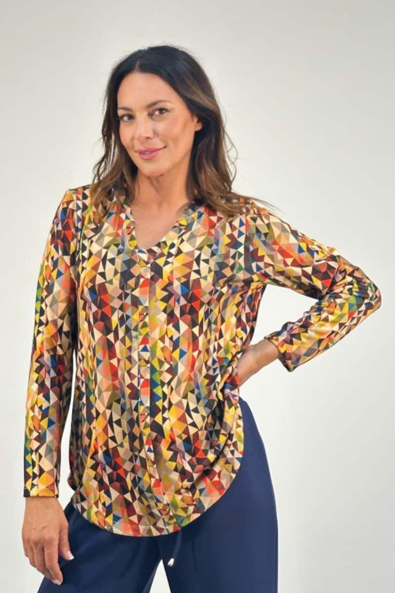 suéter estampado triángulos