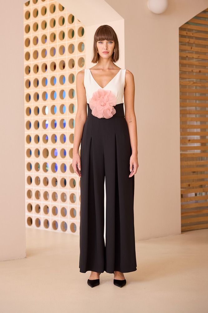 mono mujer fiesta flor