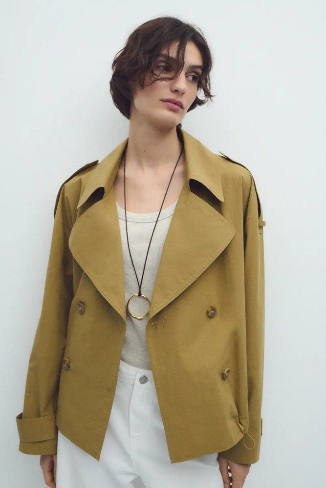 trench mujer corta