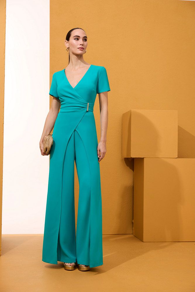 mono mujer fiesta capas