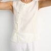 top-okinawa-blanco-lino-botones-ligero.jpg