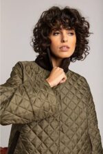 05-71137-parka-acolchada-khaki-parole-italy.jpeg