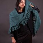 bf25xf.9-bufanda-triangular-verde-con-fleco-MR-complements_900x.jpg