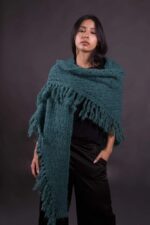 bf25xf.9-manton-MR-complements-de-lana-verde-con-flecos_900x.jpg