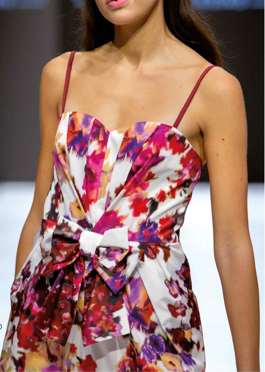 Vestido-mujer-fiesta-entallado-estampado-flores-lazo-granate-lopezientos_2.jpg
