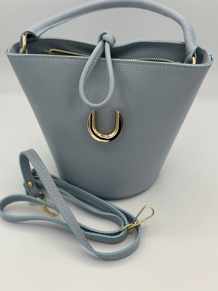 bolso-de-mujer-de-piel-azul-nudo-asa-lopezientos.jpeg