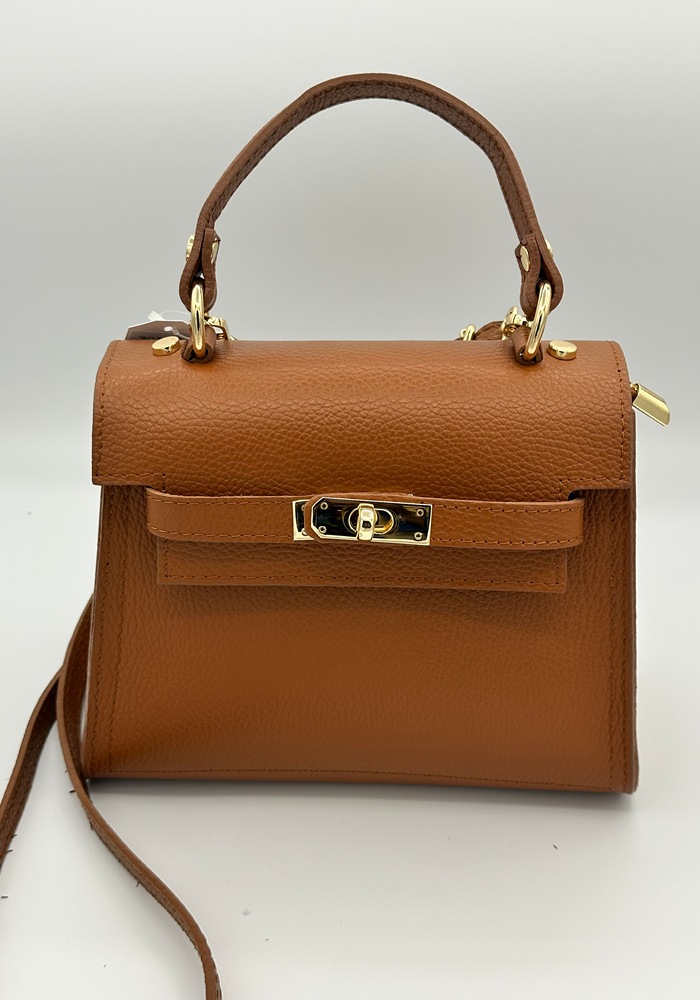 bolso-de-mujer-piel-camel-cerrado.jpeg