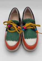mocasin-de-mujer-de-piel-con-flecos.jpg