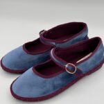 zapato-de-mujer-tipo-mry-jane-azul-terciopelo-lateral.jpeg