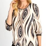 bluson-de-mujer-cuello-redondo-estampado-hojas.jpg
