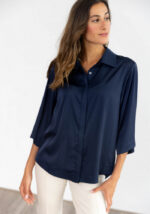 camisa-de-mujer-satinada-marino-bmb-lopezientos.jpg
