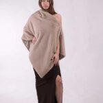 capa-abrigo-de-mujer-pelo-beige-complements-lopezientos.jpg