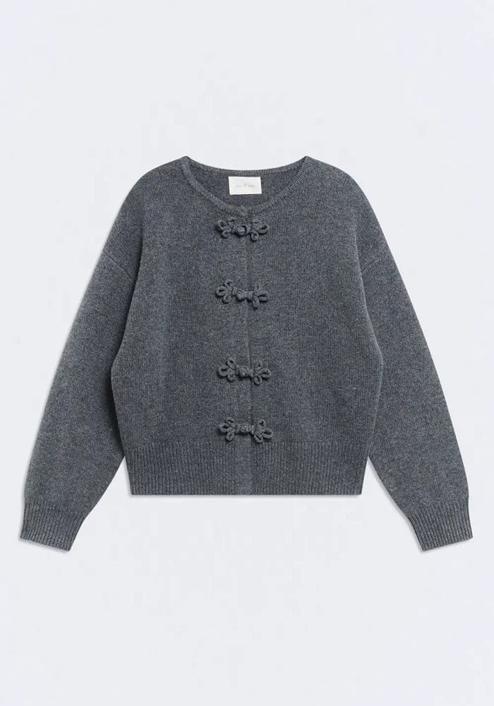 cardigan-mujer-greyfield-gris-lana-silueteado-eseoese-lopezientos.jpg cardigan-mujer-greyfield-gris-lana-silueteado-eseoese-lopezientos.jpg