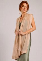 chal-mujer-de-fiesta-beige-seda-natural-lopezientos.jpg