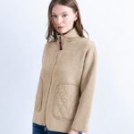 chaqueta-de-mujer-de-punto-arena-bolsillos-acolchados.jpg
