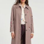 gabardina-de-mujer-bordada-vilagallo-lopezientos.jpg