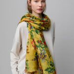 pashmina-de-mujer-de-lana-estampada-flores-amarillo-aldo-martins-lopezientos.jpg