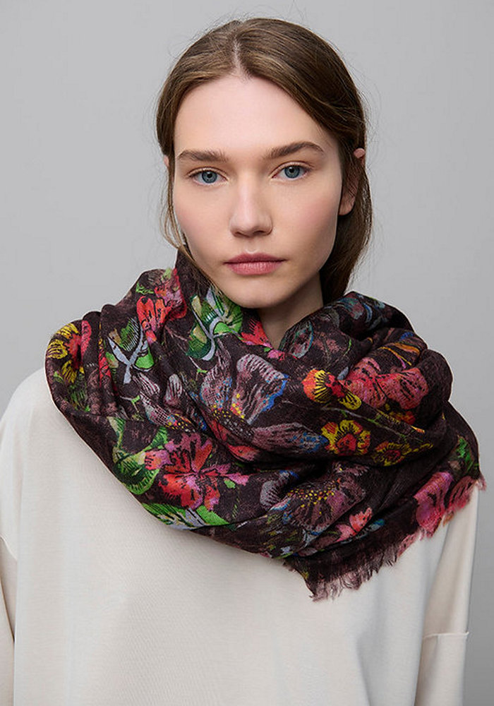 pashmina-de-mujer-de-lana-estampado-floral-aldo-martins-lopezientos.jpg