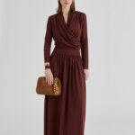 vestido-de-mujer-cruzado-largo-burdeos-paisie-lopezientos.jpg