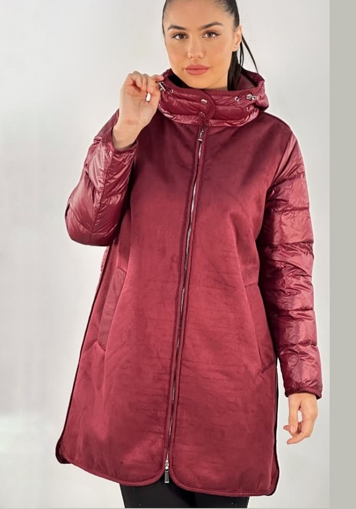 abrigo-de-mujer-acolchado-con-capucha-vino-lopezientos.jpg