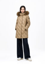 acolchado-capucha-pelo-de-mujer-enara-camel-donjaz-lopezientos.jpg