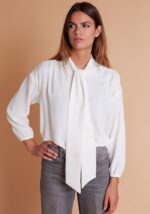 blusa-de-mujer-nata-cuello-lazo-lopezientos.jpg