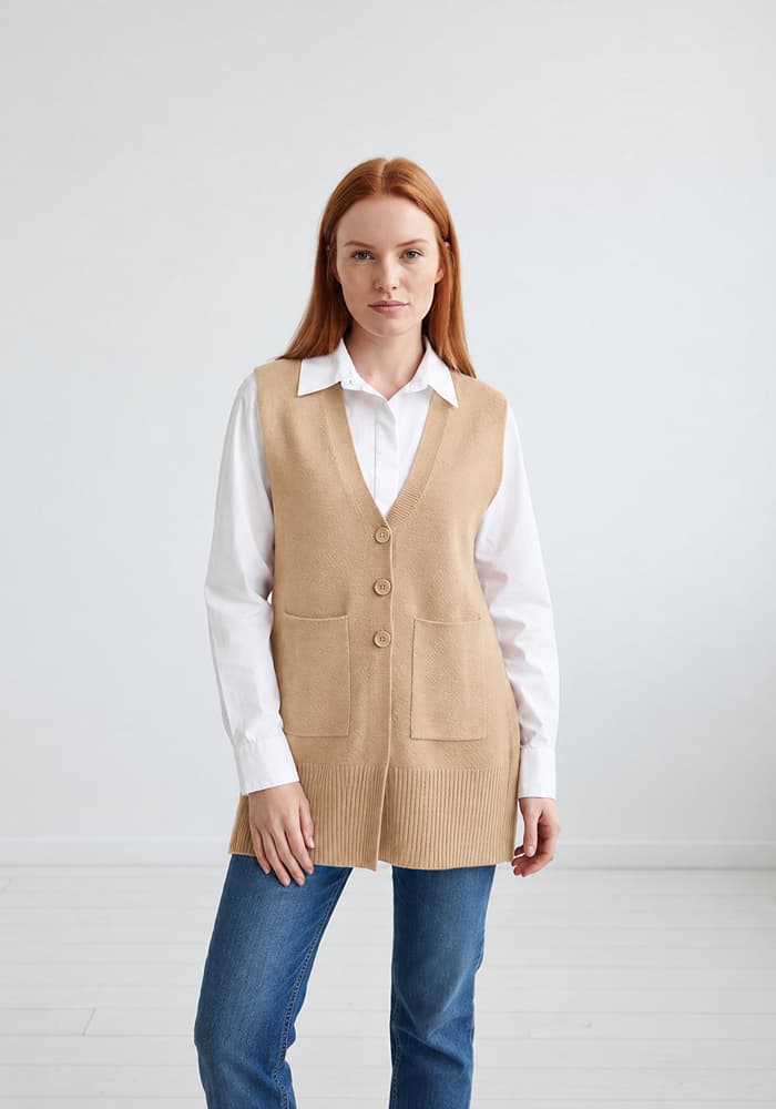 chaleco-de-mujer-con-bolsillos-botones-beige-lopezientos.jpg