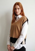 chaleco-mujer-colorblock-beige-loezientos.jpg