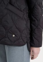 chaqueta-de-mujer-acolchada-con-capucha-marron-lopezientos.jpg