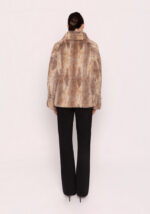 chaqueton-de-mujer-de-pelo-cremallera-camel-carla-ruiz-lopezientos.jpg