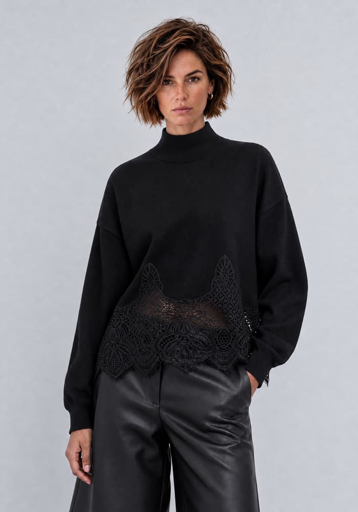 jersey-mujer-cuello-perkins-encaje-debajo-negro-influencer-lopezientos.jpg jersey-mujer-cuello-perkins-encaje-debajo-negro-influencer-lopezientos.jpg