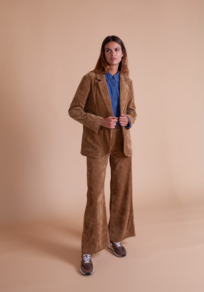 pantalon-de-mujer-de-pana-camel-lopezientos.jpg