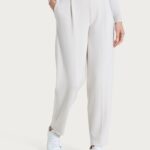 pantalon-de-mujer-terciopelo-nata-lopezientos.jpg