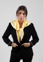 panuelo-caramelo-seda-amarillo-lopezientos.jpg