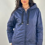 parka-de-mujer-acolchada-con-capucha-azul-lopezientos.jpg