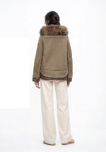 plumas-mujer-acolchado-antelina-vega-beige-donjaz-lopezientos.jpg